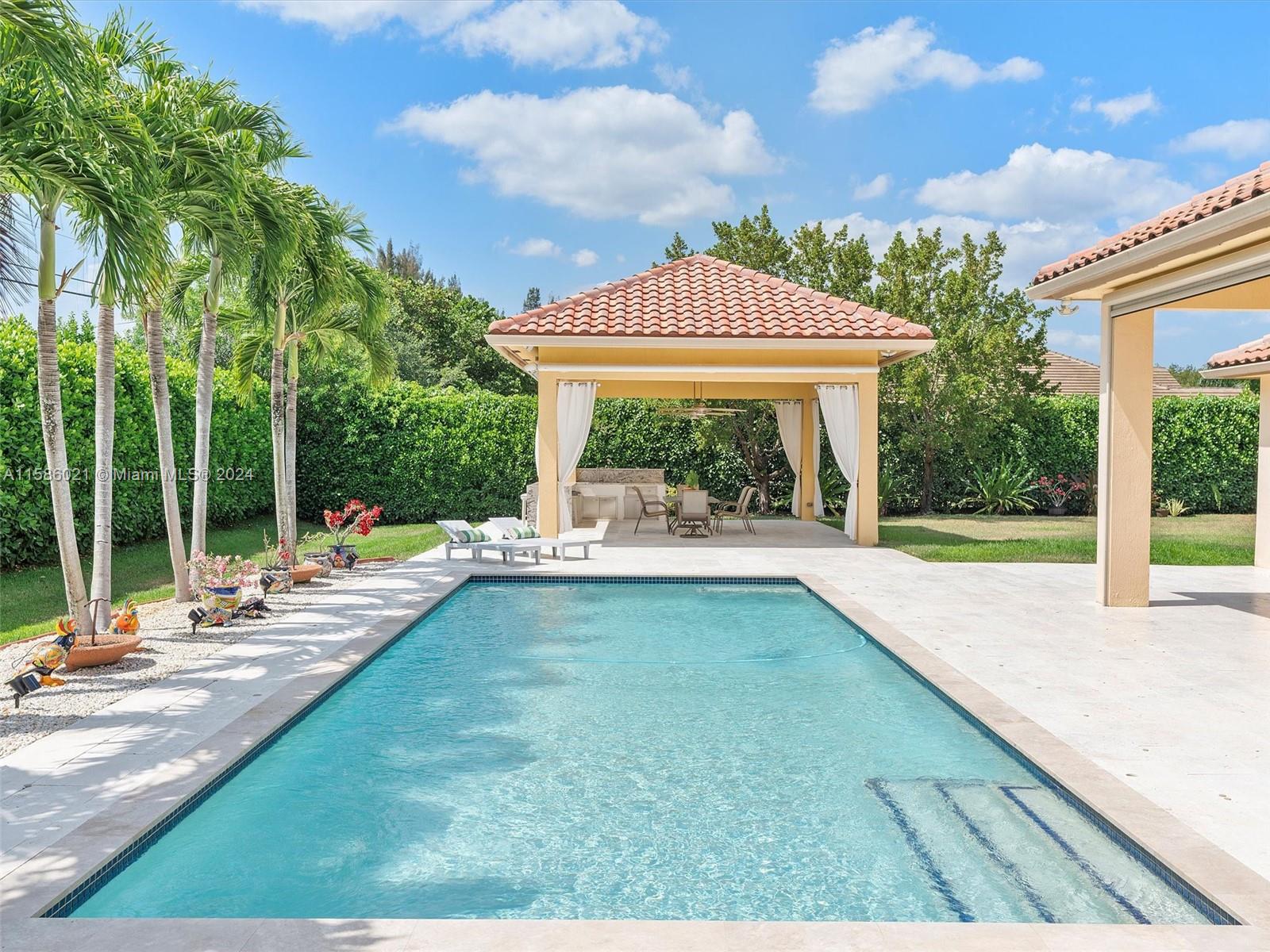 CHARLESTON OAKS - Residential