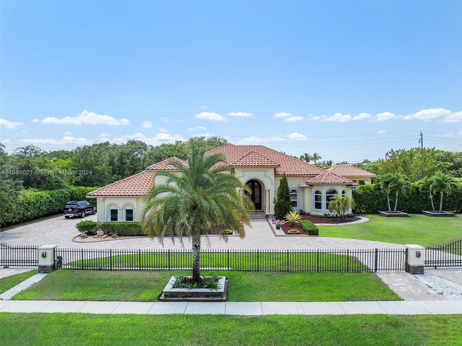 CHARLESTON OAKS - Residential