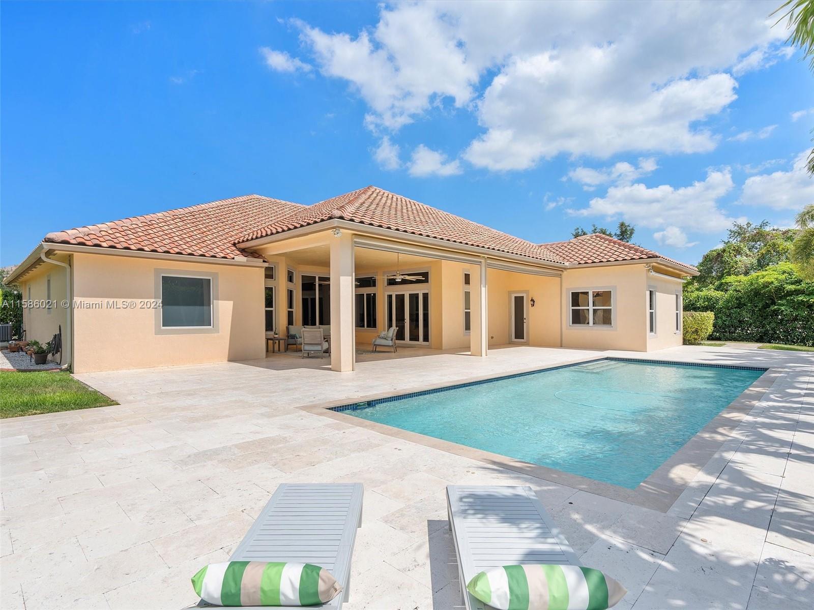 CHARLESTON OAKS - Residential