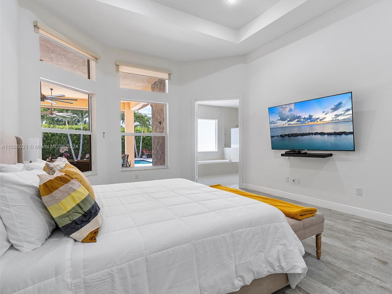 CHARLESTON OAKS - Residential