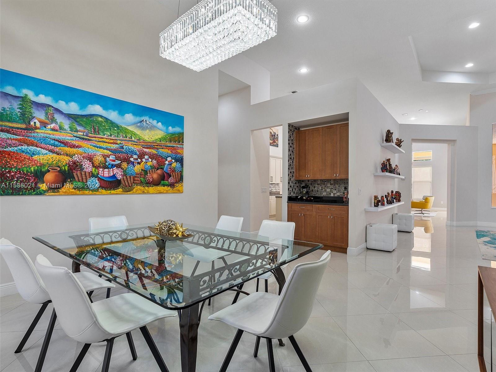 CHARLESTON OAKS - Residential