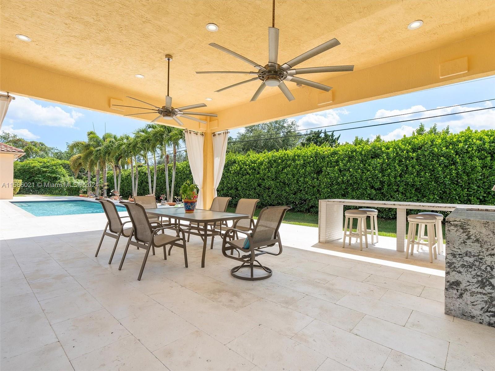 CHARLESTON OAKS - Residential