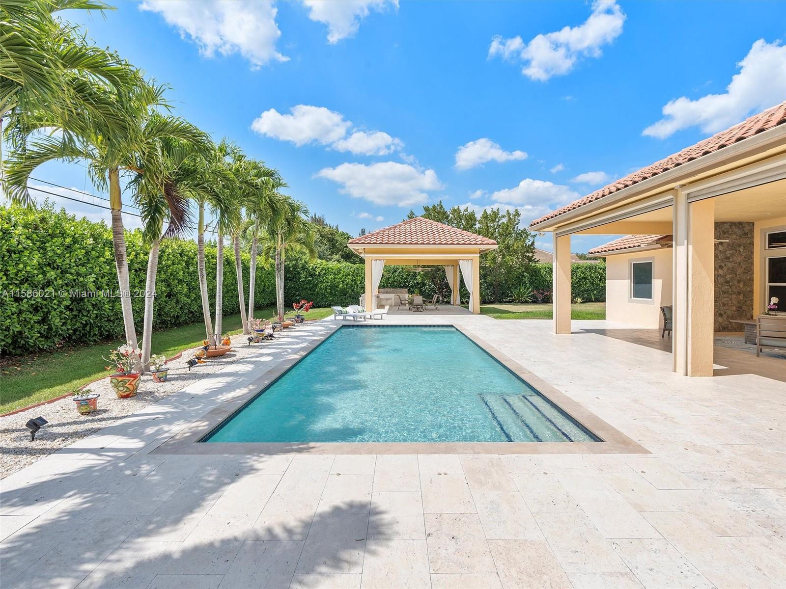 CHARLESTON OAKS - Residential