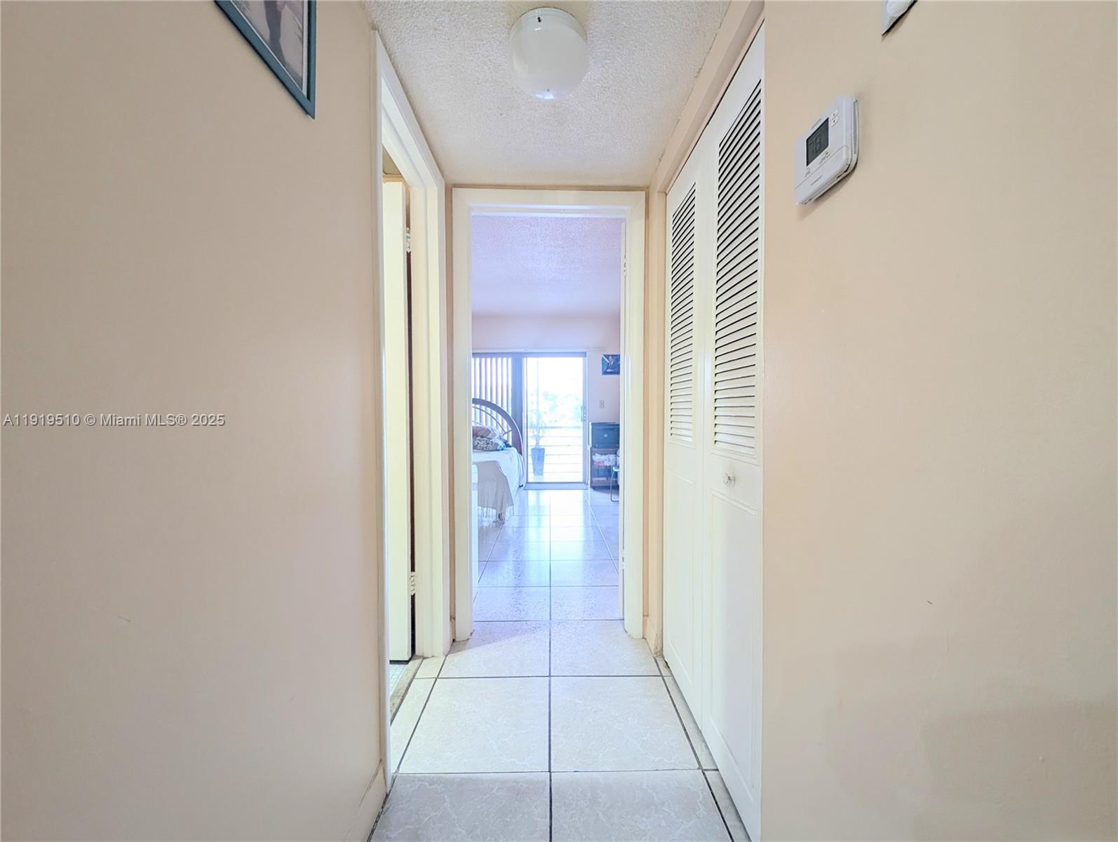 LAUDERDALE OAKS CONDO II - Residential