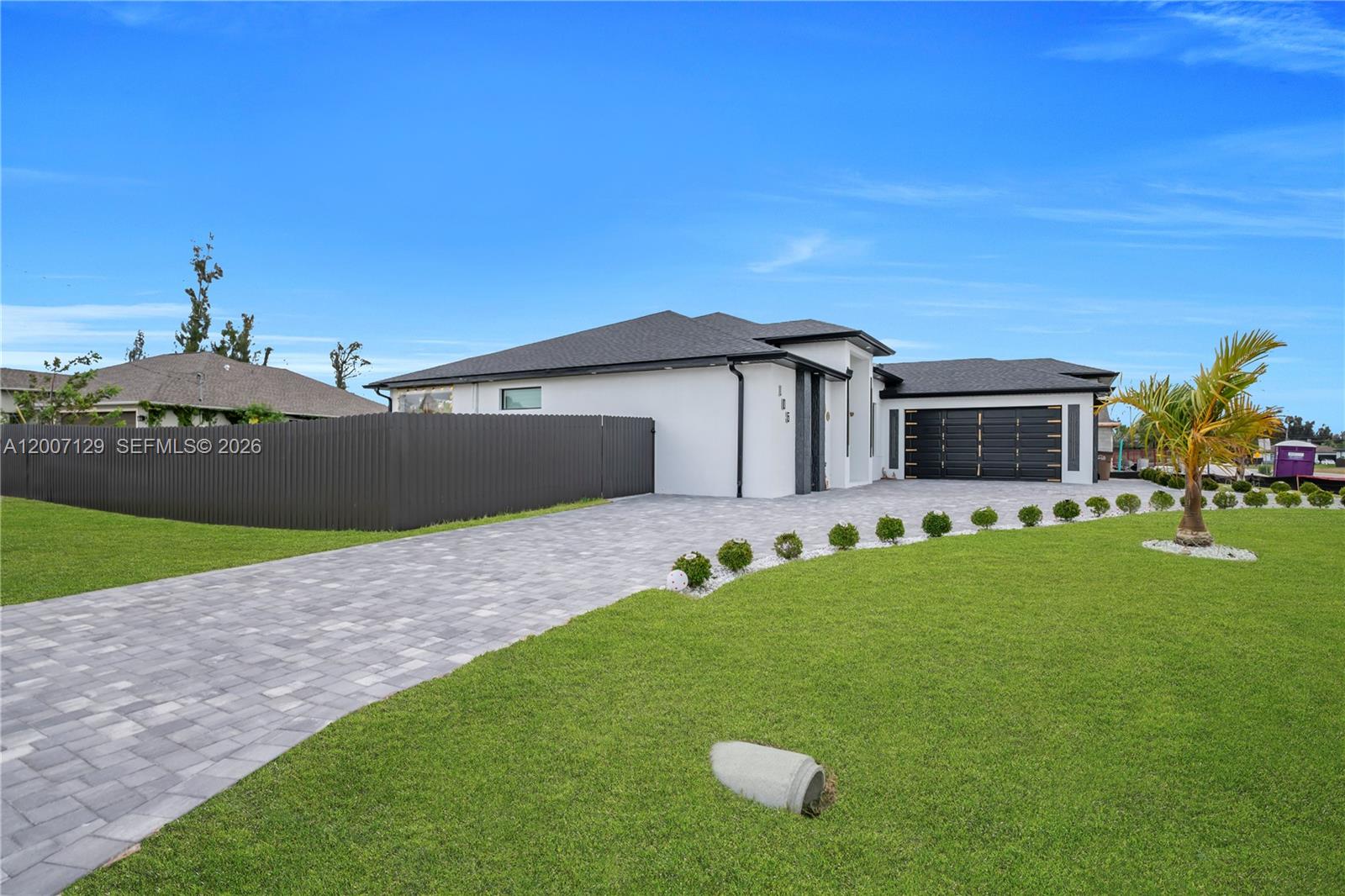 CAPE CORAL - Residential