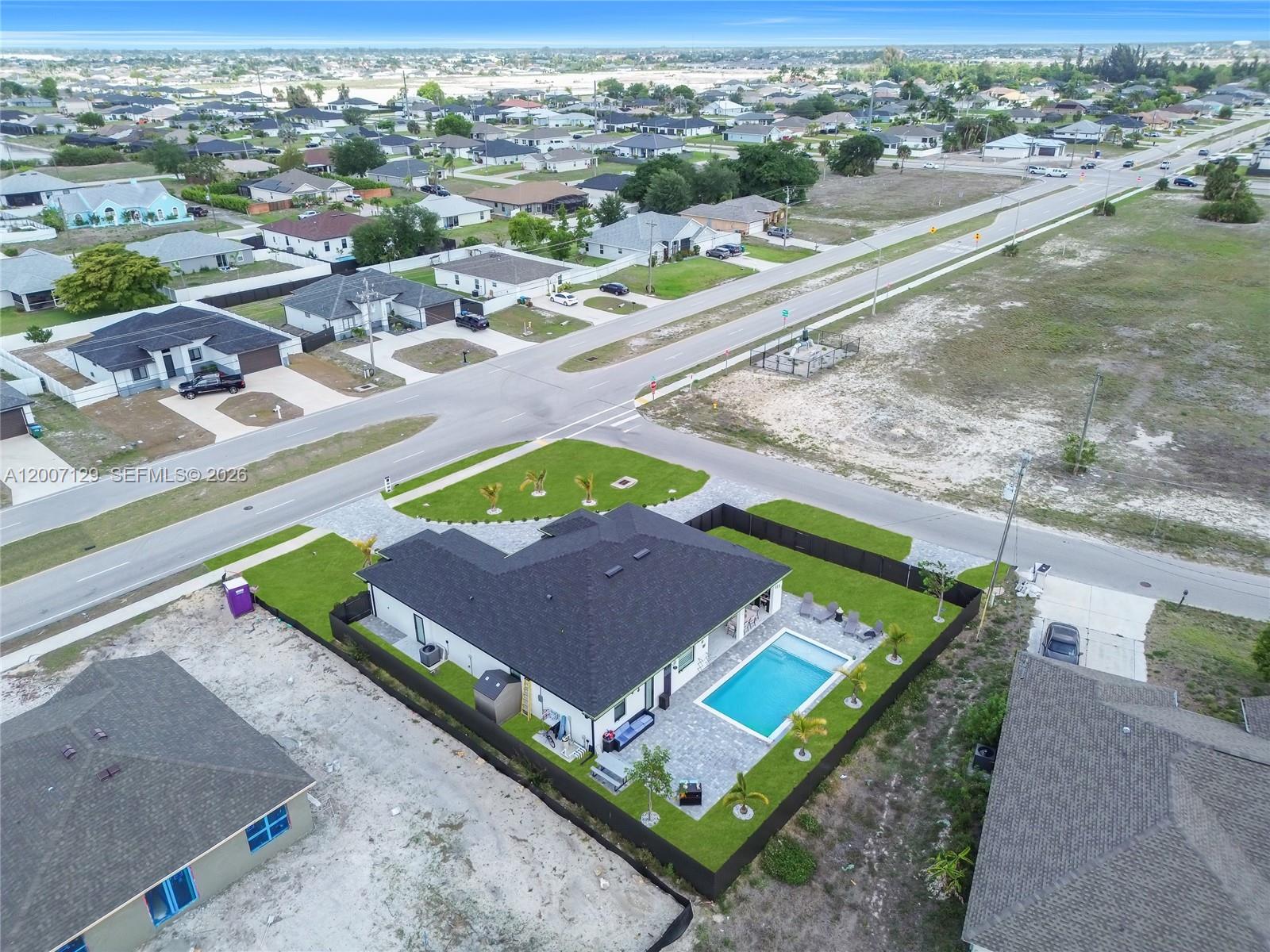 CAPE CORAL - Residential