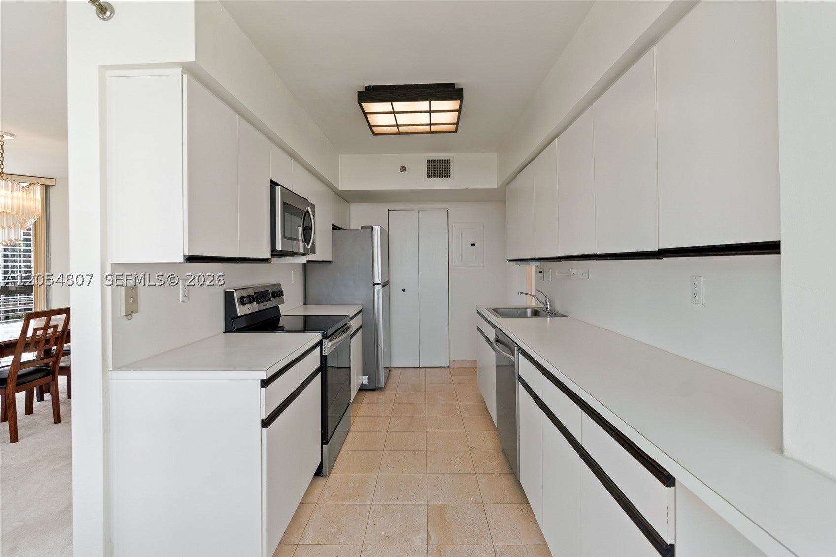 3600 Mystic Pointe Dr 1207