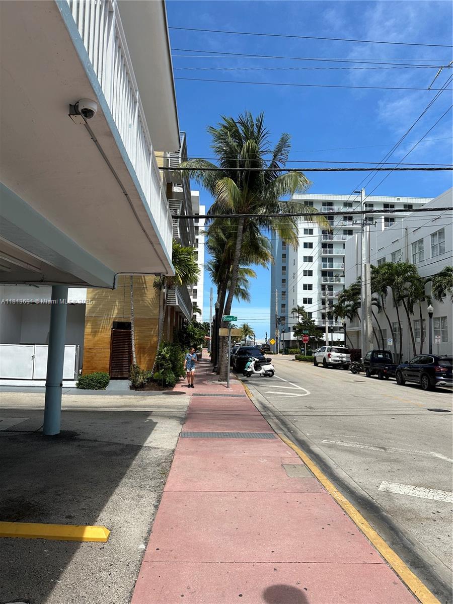 401 Collins Ave 11, Miami Beach, Miami-Dade County, Florida - 1 Bathrooms - 