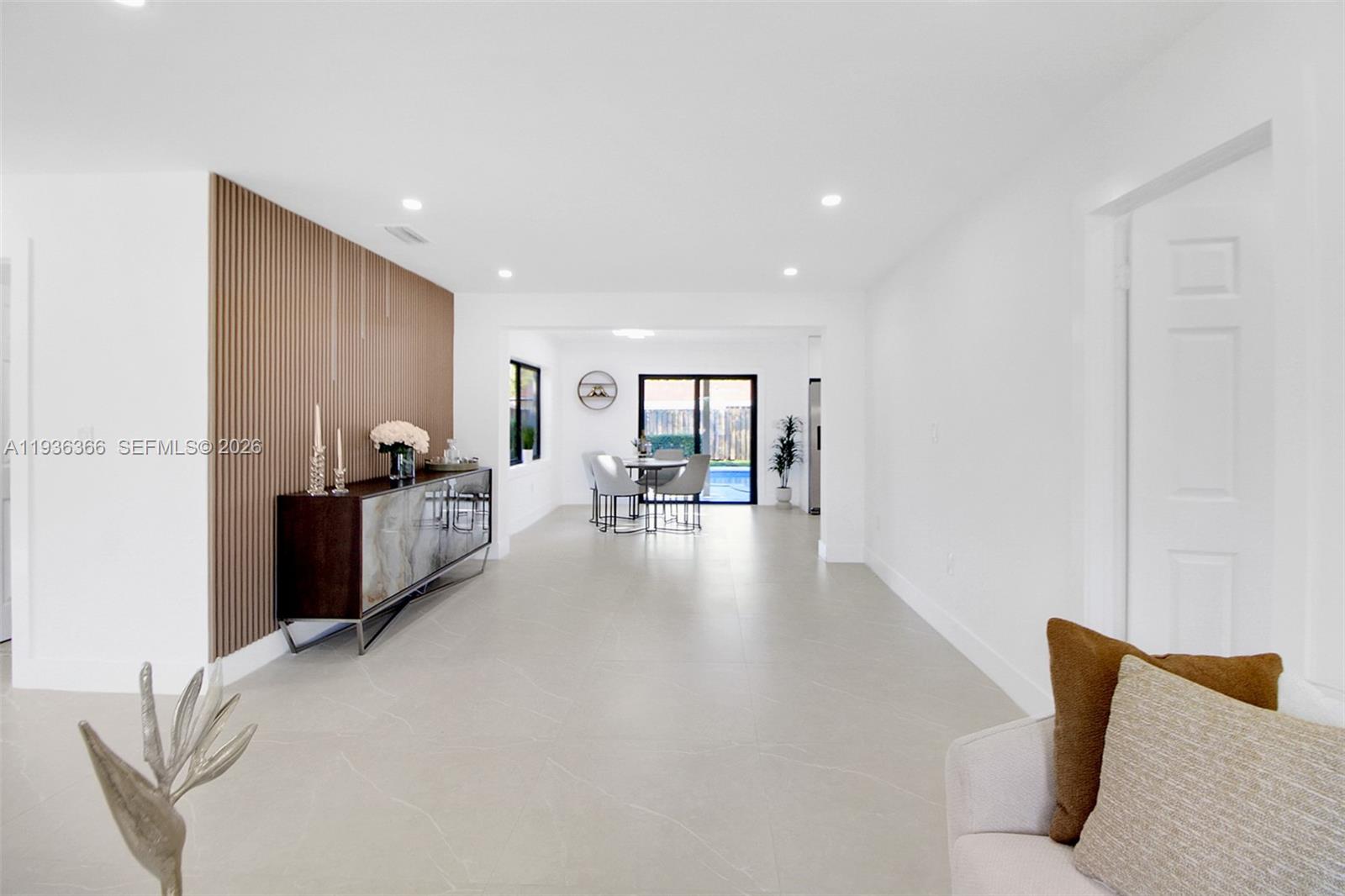 KENDALE LAKES SEC TWO - Residential