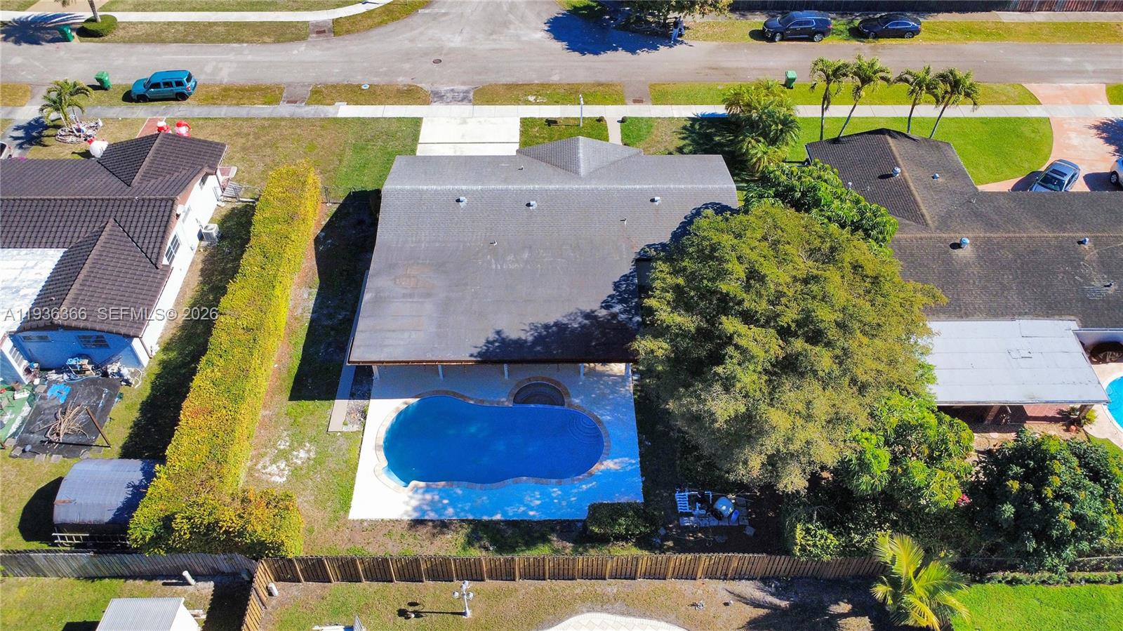 KENDALE LAKES SEC TWO - Residential