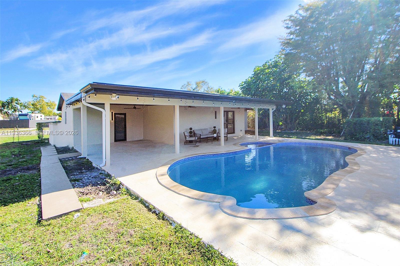 KENDALE LAKES SEC TWO - Residential