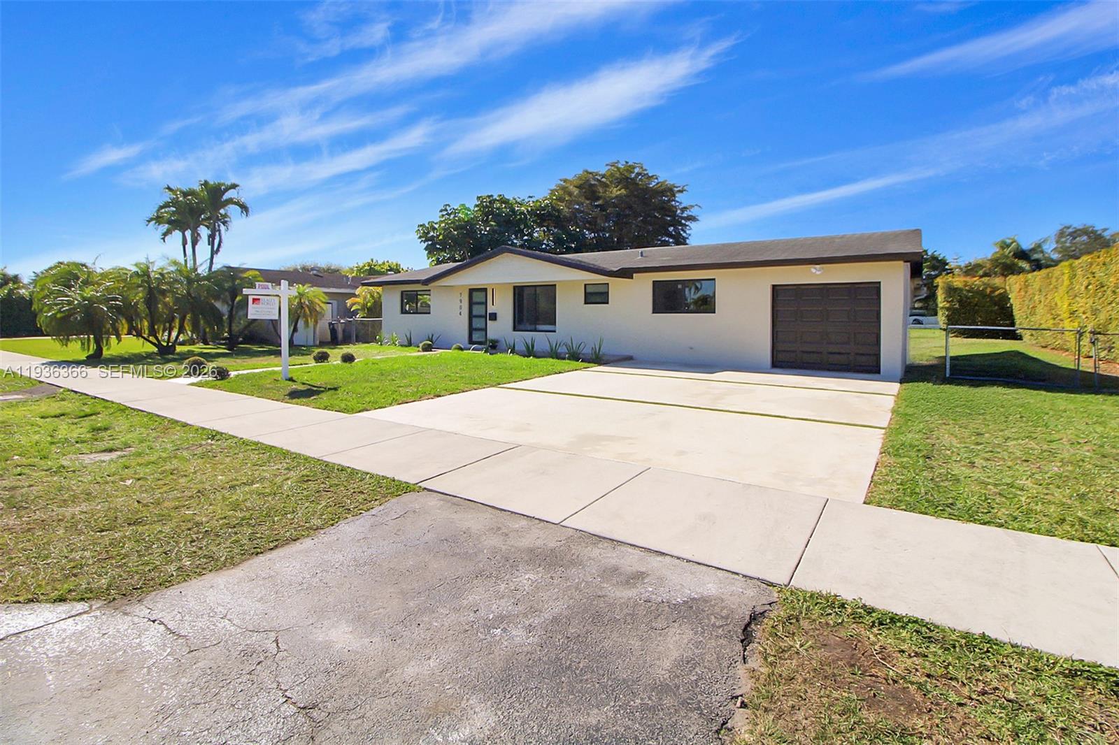 KENDALE LAKES SEC TWO - Residential