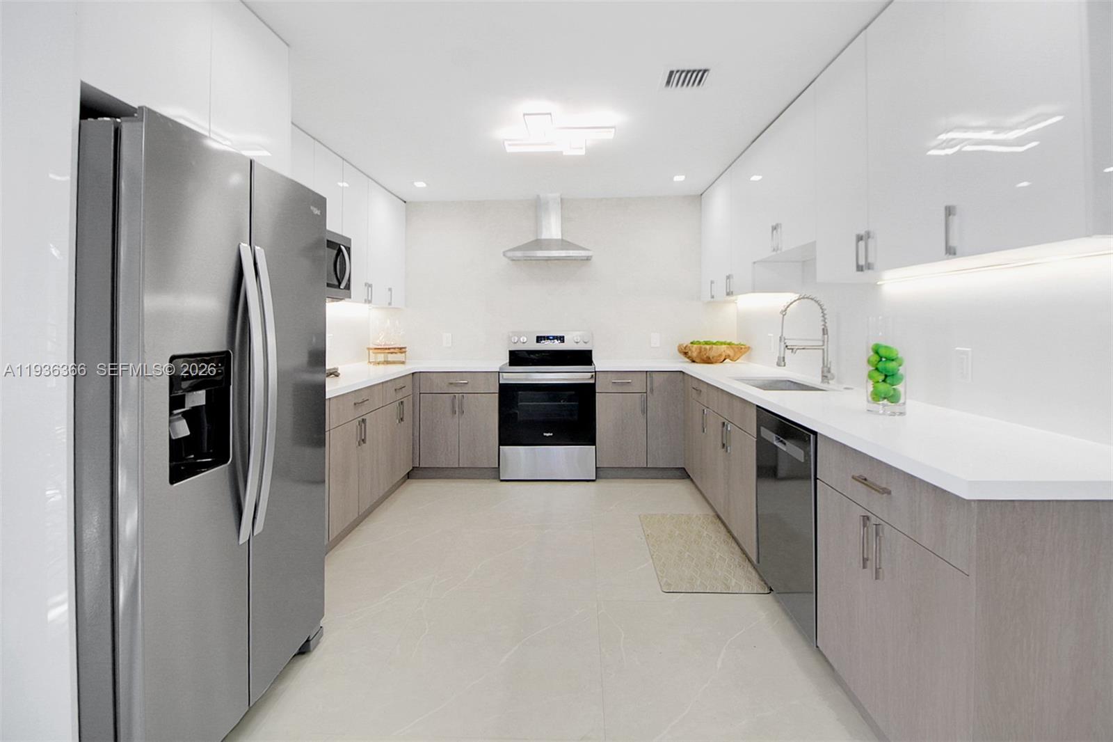 KENDALE LAKES SEC TWO - Residential