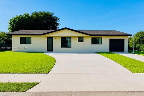 7904 SW 139th Ct Miami FL 33183