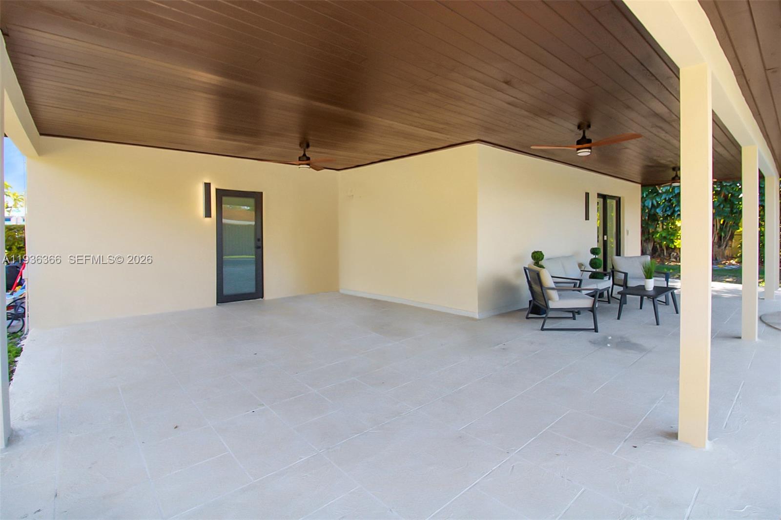 KENDALE LAKES SEC TWO - Residential