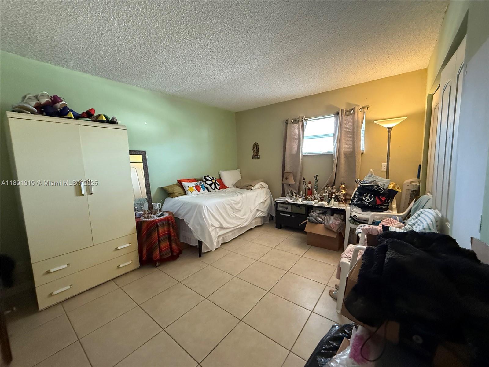 L'SOLEI AT HALLANDALE BEAC - Residential