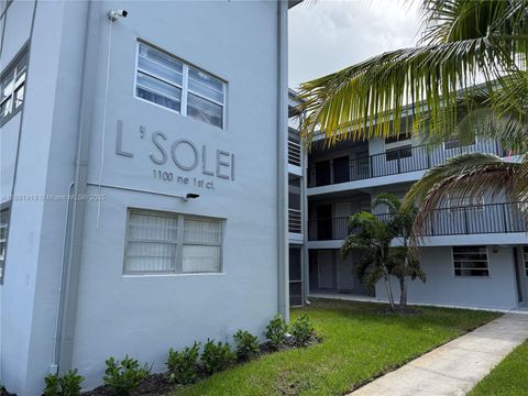Photo of 1100 NE 1st Ct #120, Hallandale Beach, FL 33009 (MLS # A11891919)