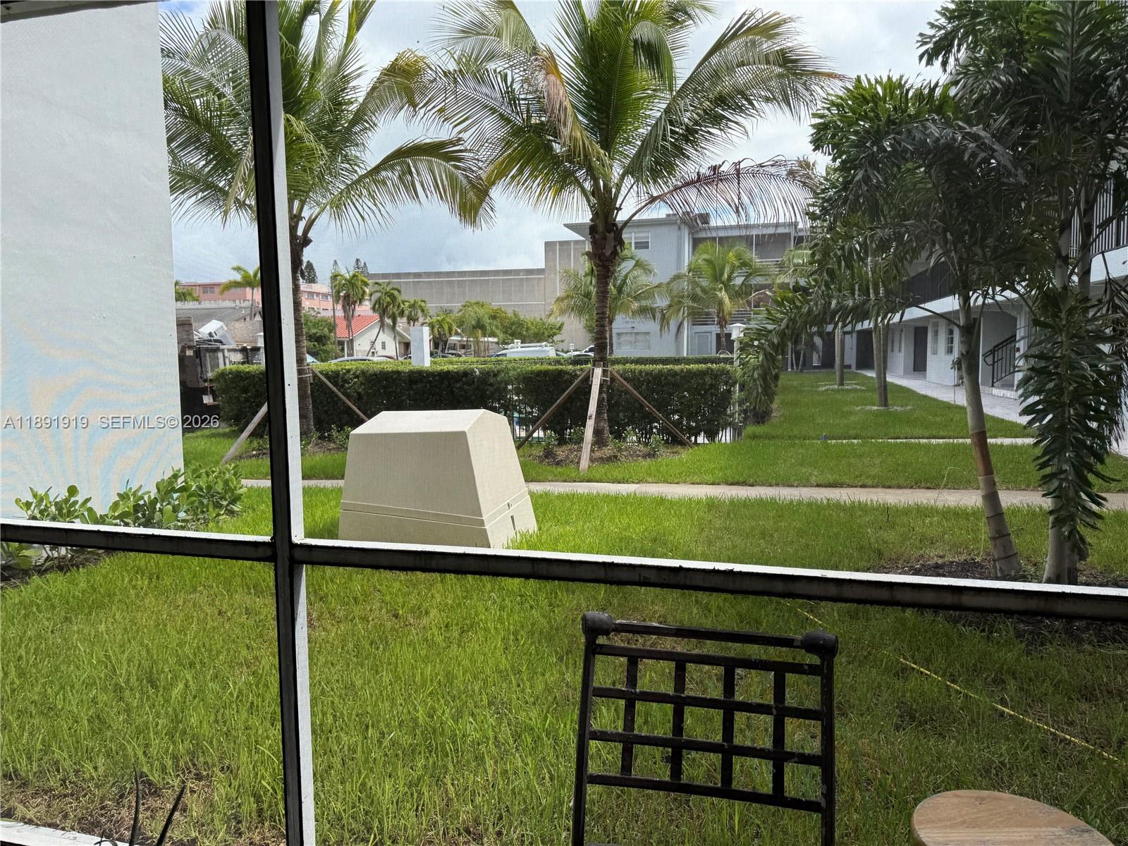 L'SOLEI AT HALLANDALE BEAC - Residential