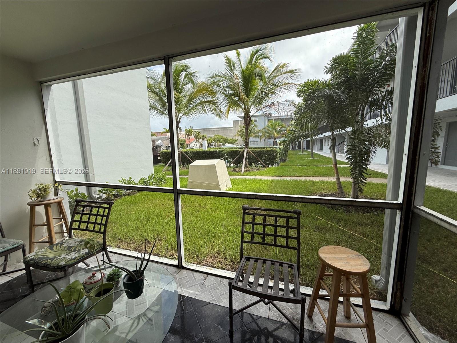 L'SOLEI AT HALLANDALE BEAC - Residential