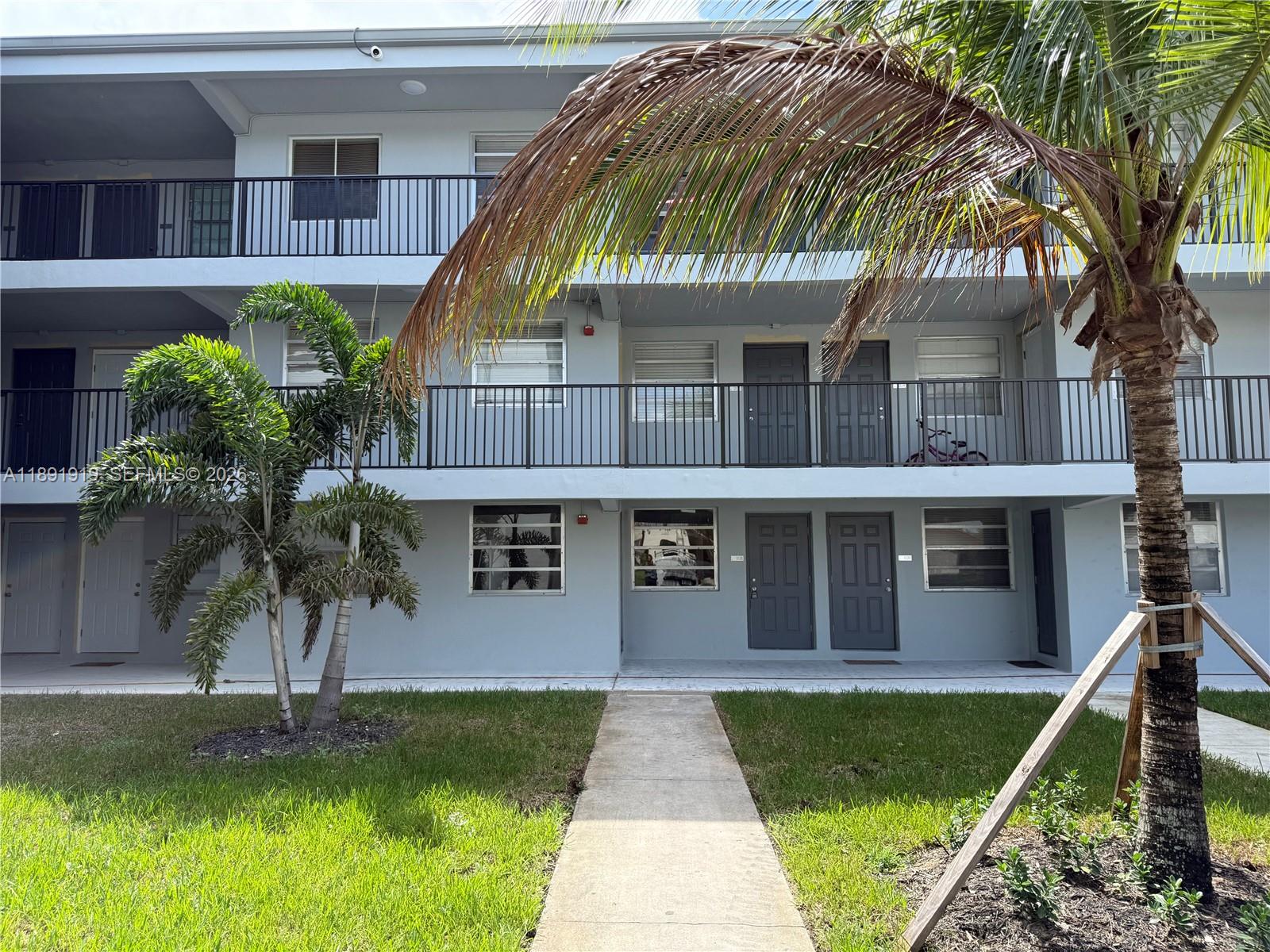 L'SOLEI AT HALLANDALE BEAC - Residential