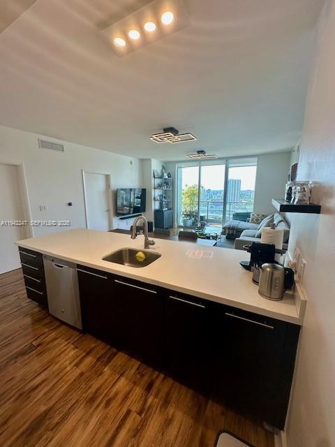 IVY CONDO - Residential Lease