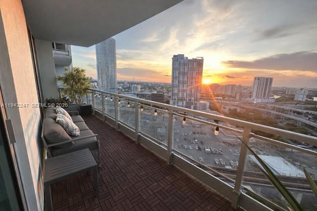 IVY CONDO - Residential Lease