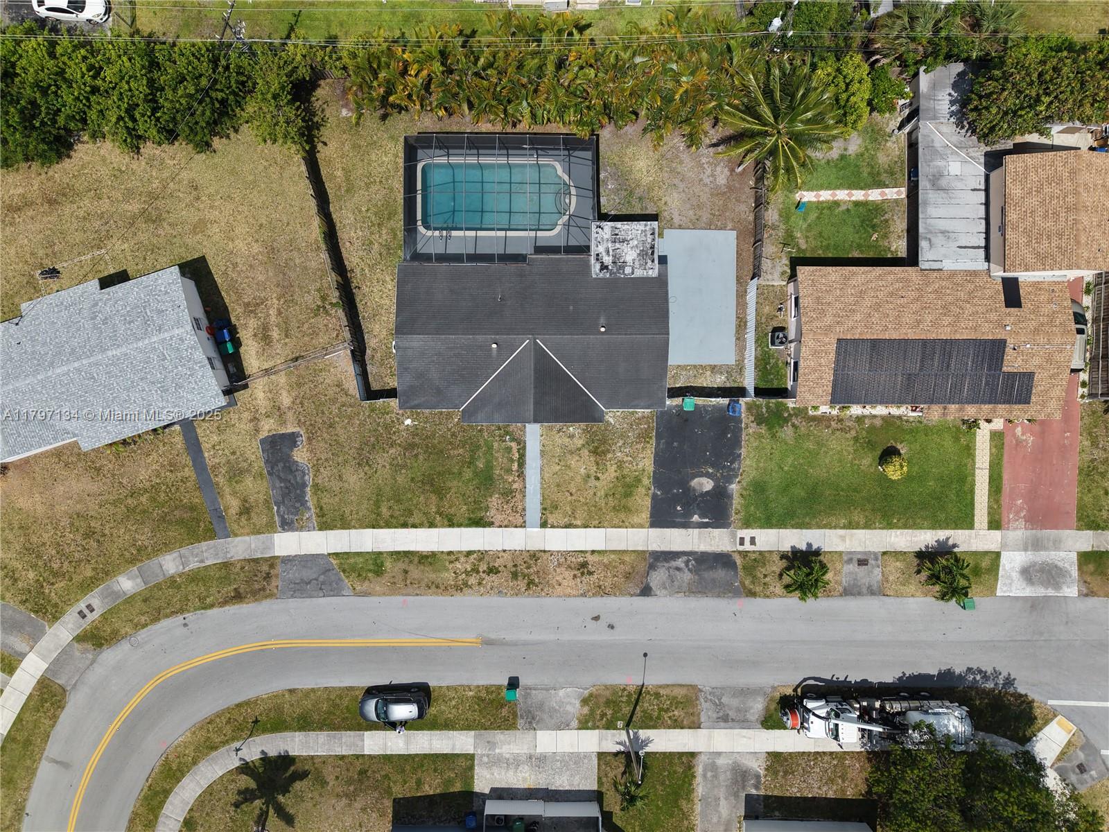 20570 NW 1st Ct