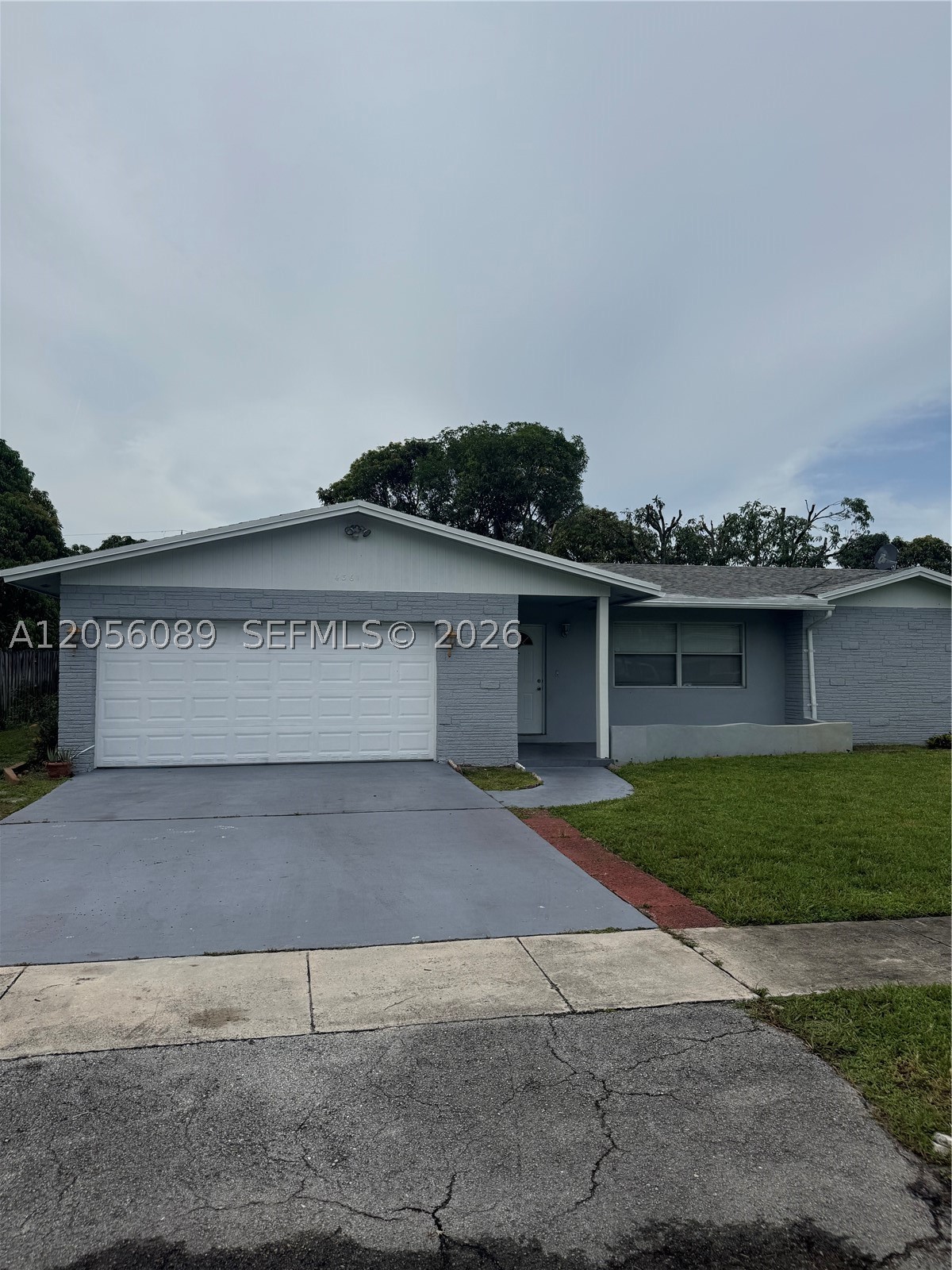 4361 NW 15th St