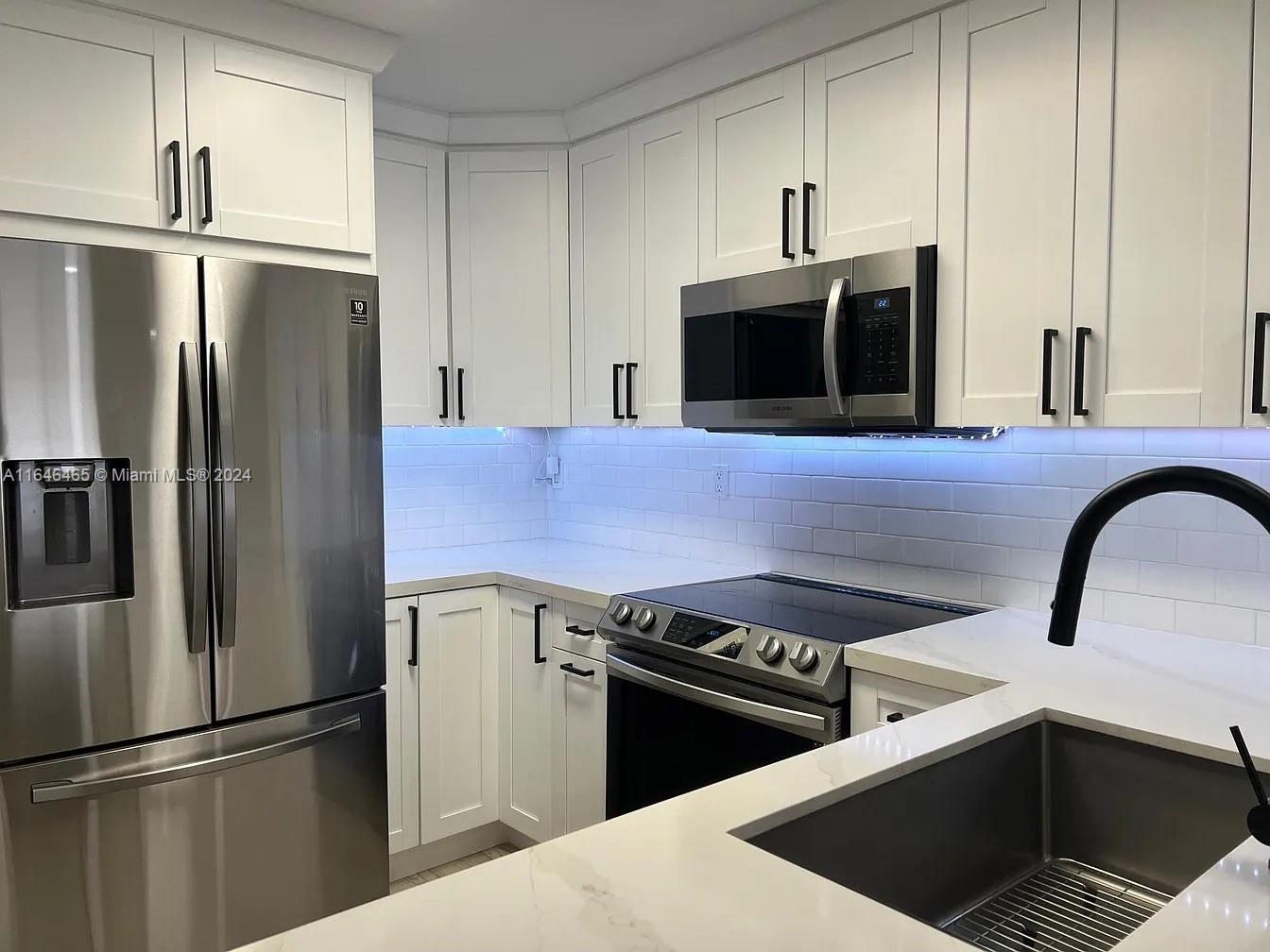 SUNWOOD CONDO - Residential Lease