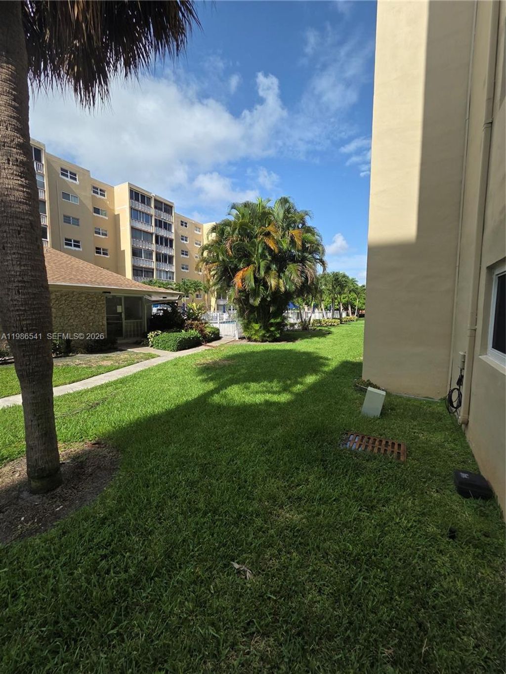 Photo of 620 NE 12th Ave #101, Hallandale Beach, FL 33009 (MLS # A11986541)