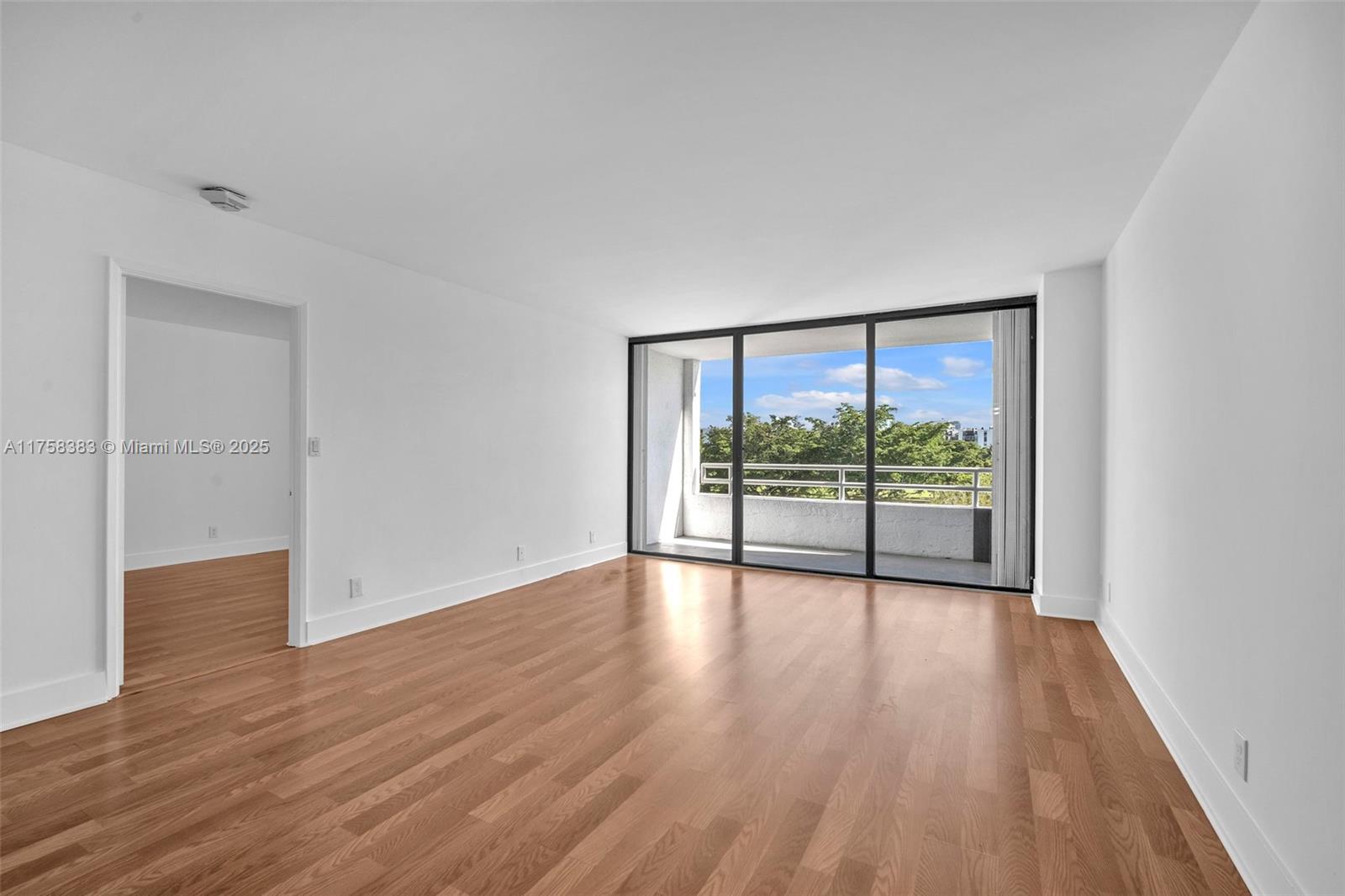 DELVISTA TOWERS CONDO - Residential