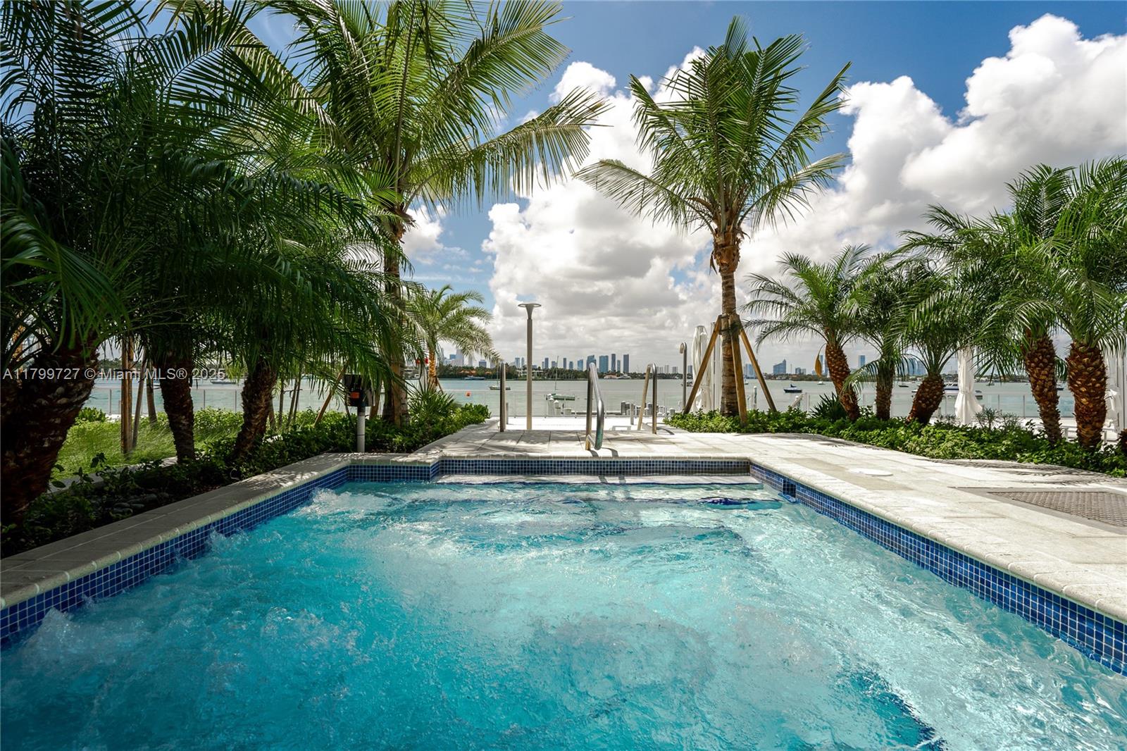 MIRADOR 1000 CONDO - Residential