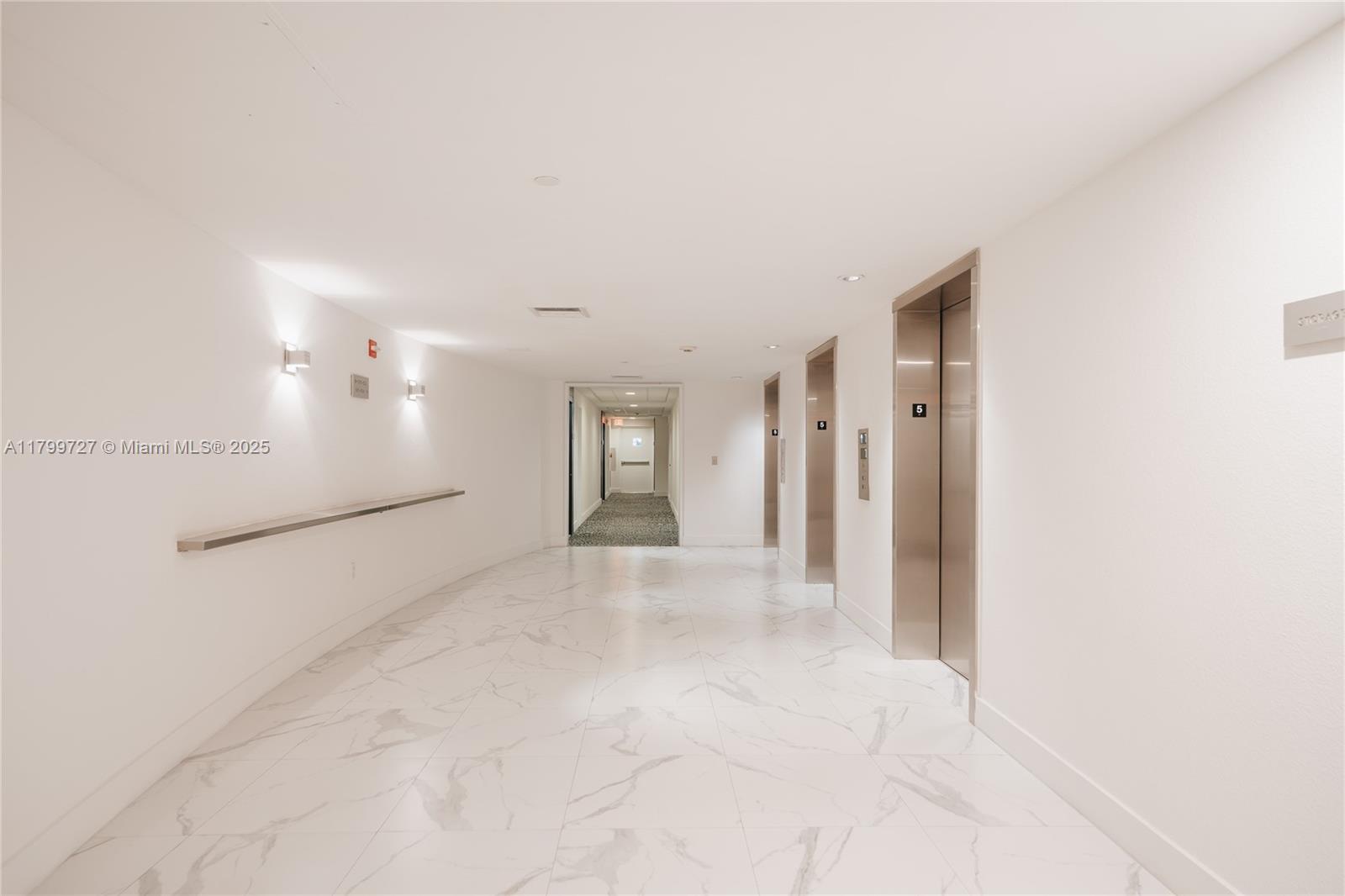 MIRADOR 1000 CONDO - Residential