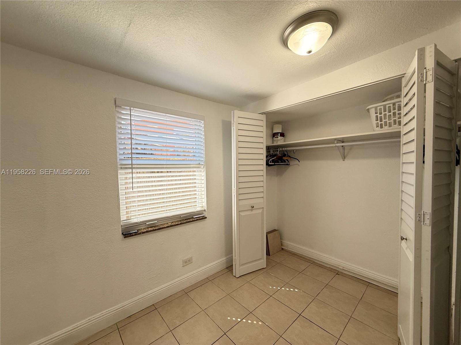 TRAILER CITY - Residential Lease