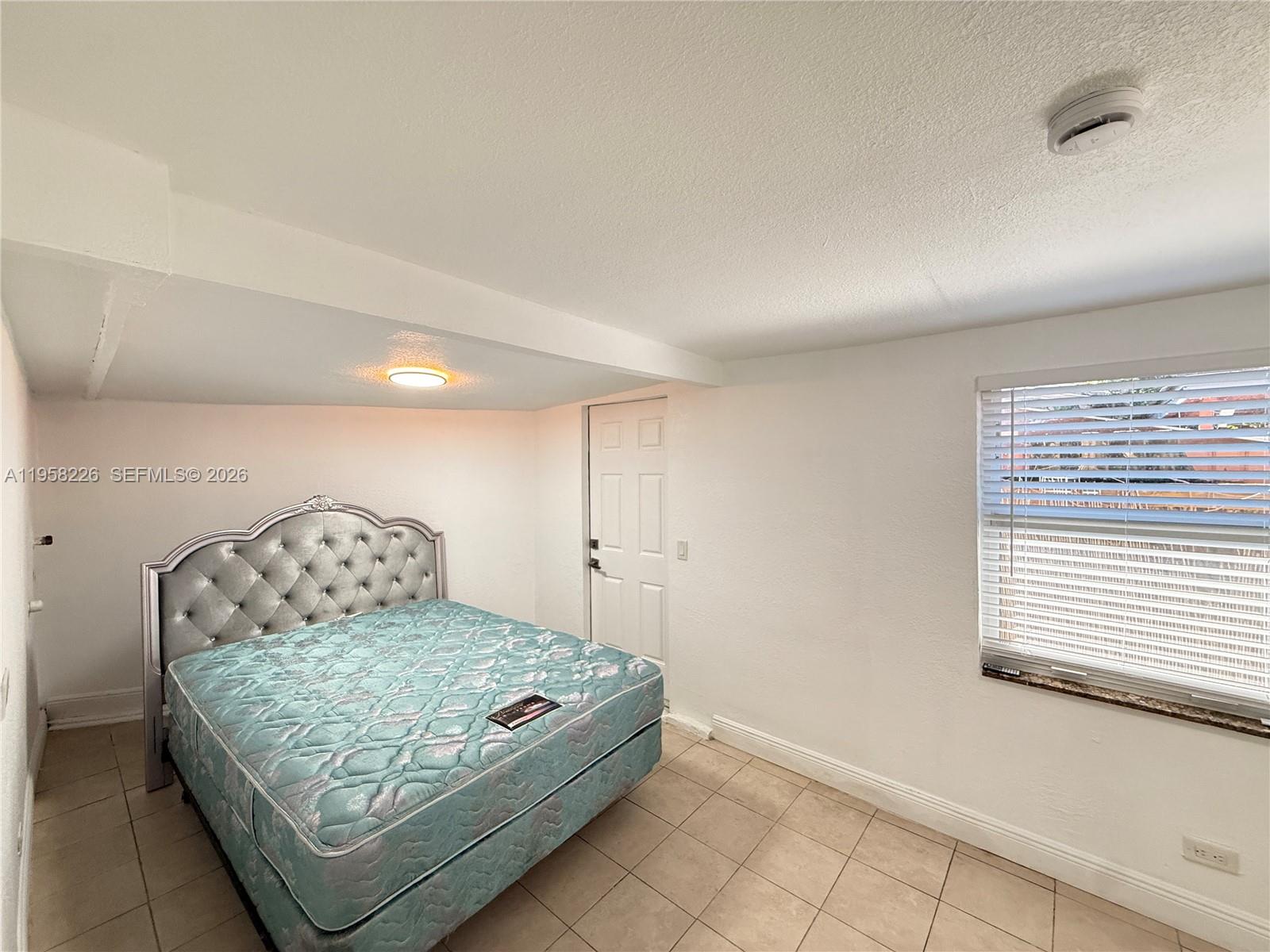 TRAILER CITY - Residential Lease