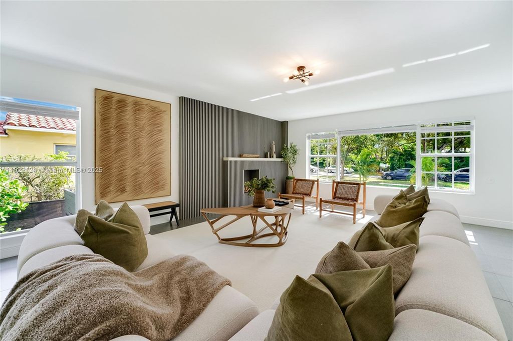 Photo of 145 NE 110th St, Miami Shores, FL 33161 (MLS # A11922124)