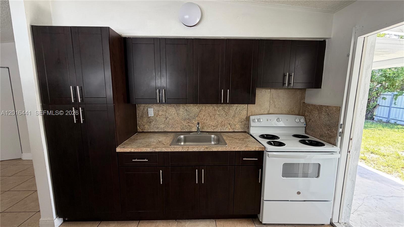 MAGNOLIA GARDENS CONSOLID - Residential Lease
