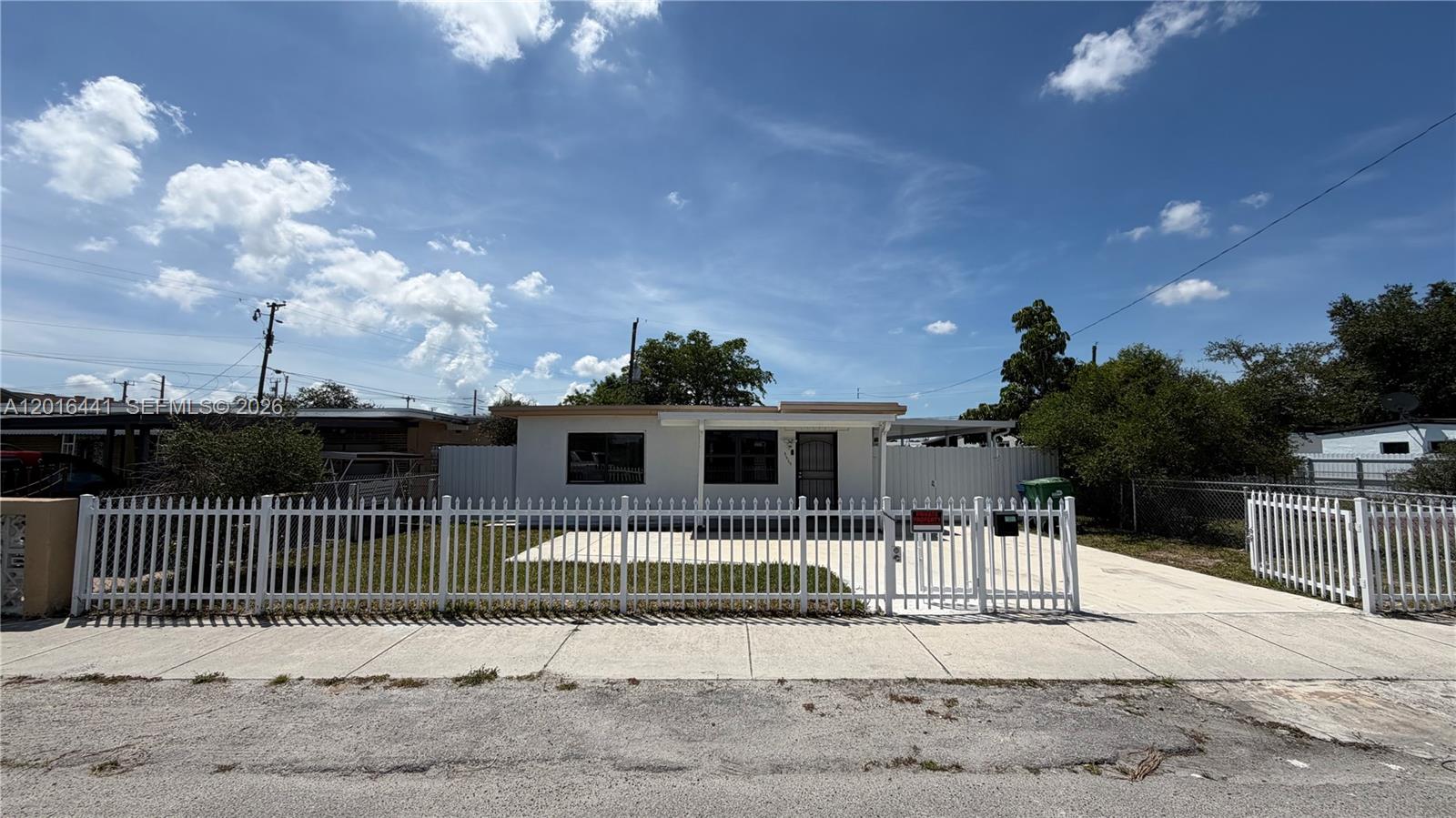 MAGNOLIA GARDENS CONSOLID - Residential Lease