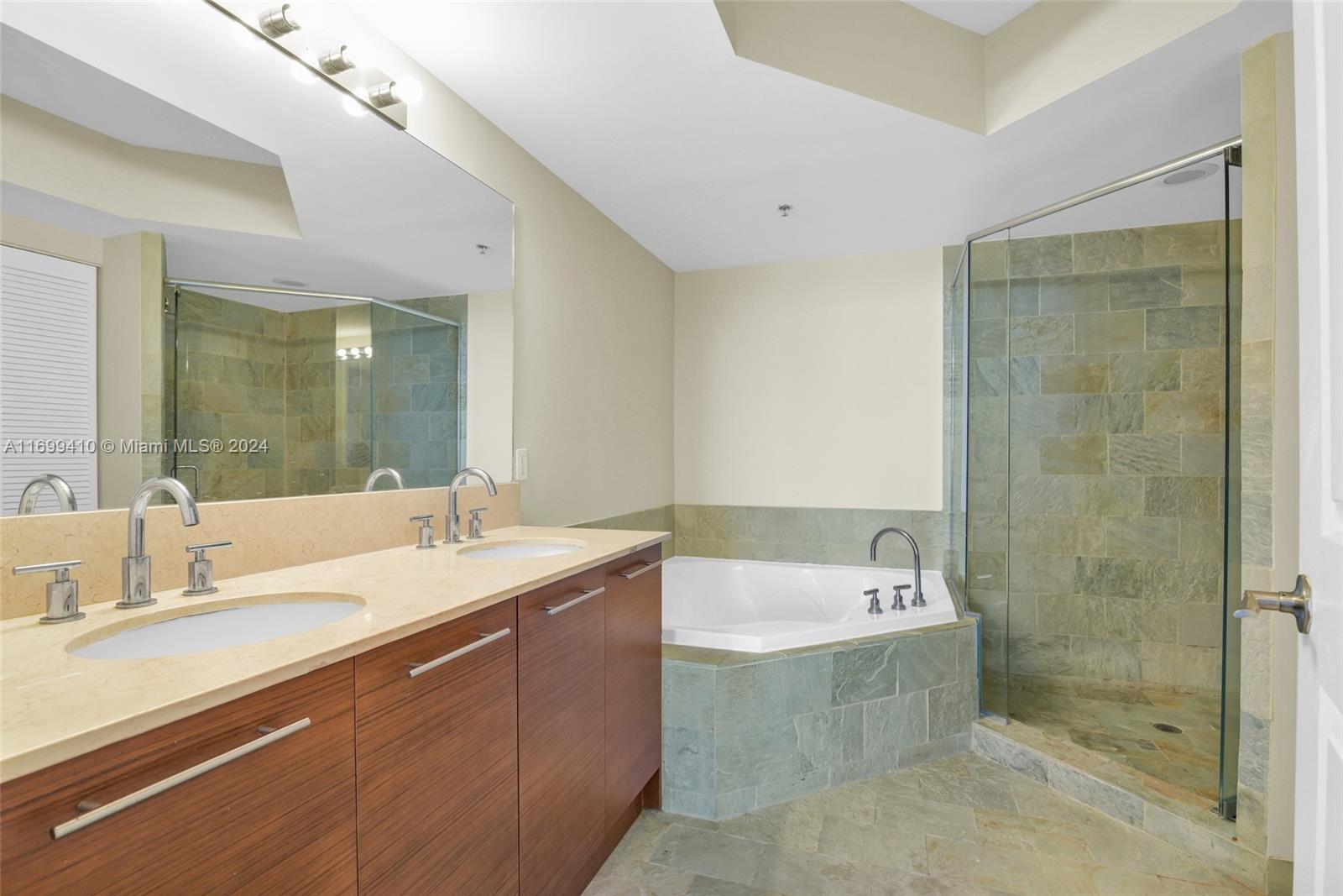 TAO SAWGRASS CONDOMINIUM - Residential