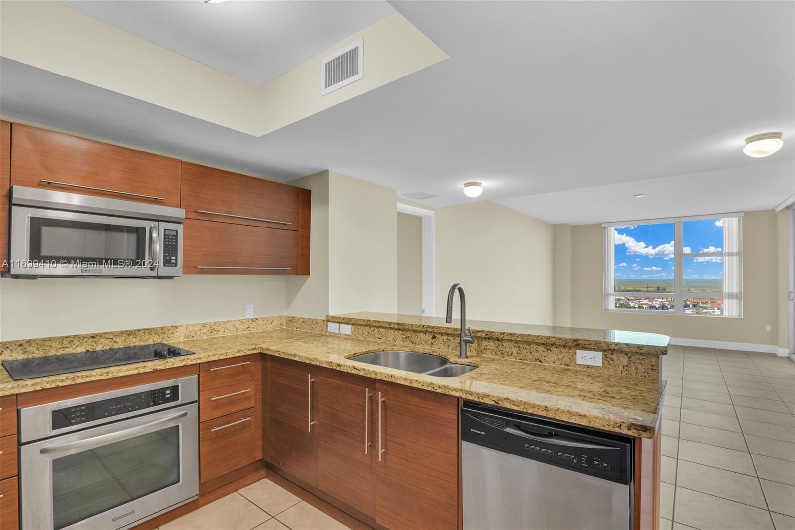 TAO SAWGRASS CONDOMINIUM - Residential