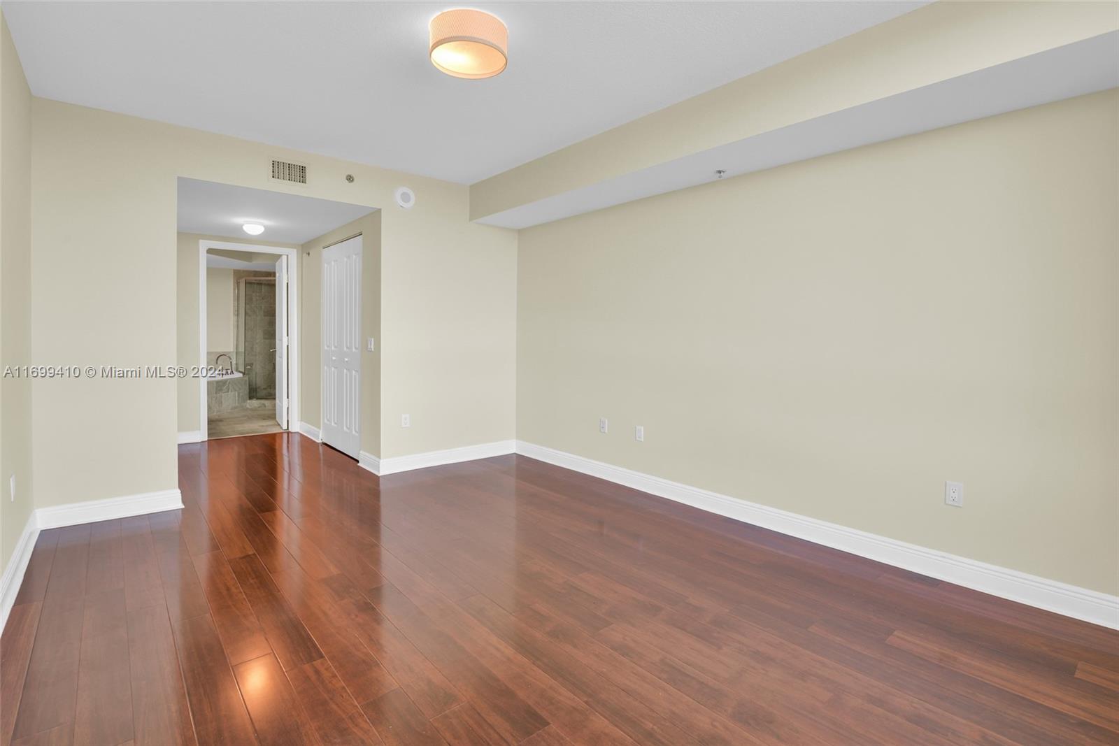 TAO SAWGRASS CONDOMINIUM - Residential