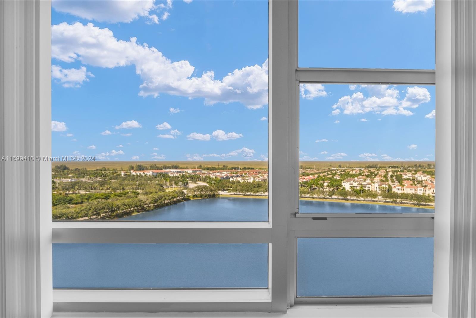 TAO SAWGRASS CONDOMINIUM - Residential