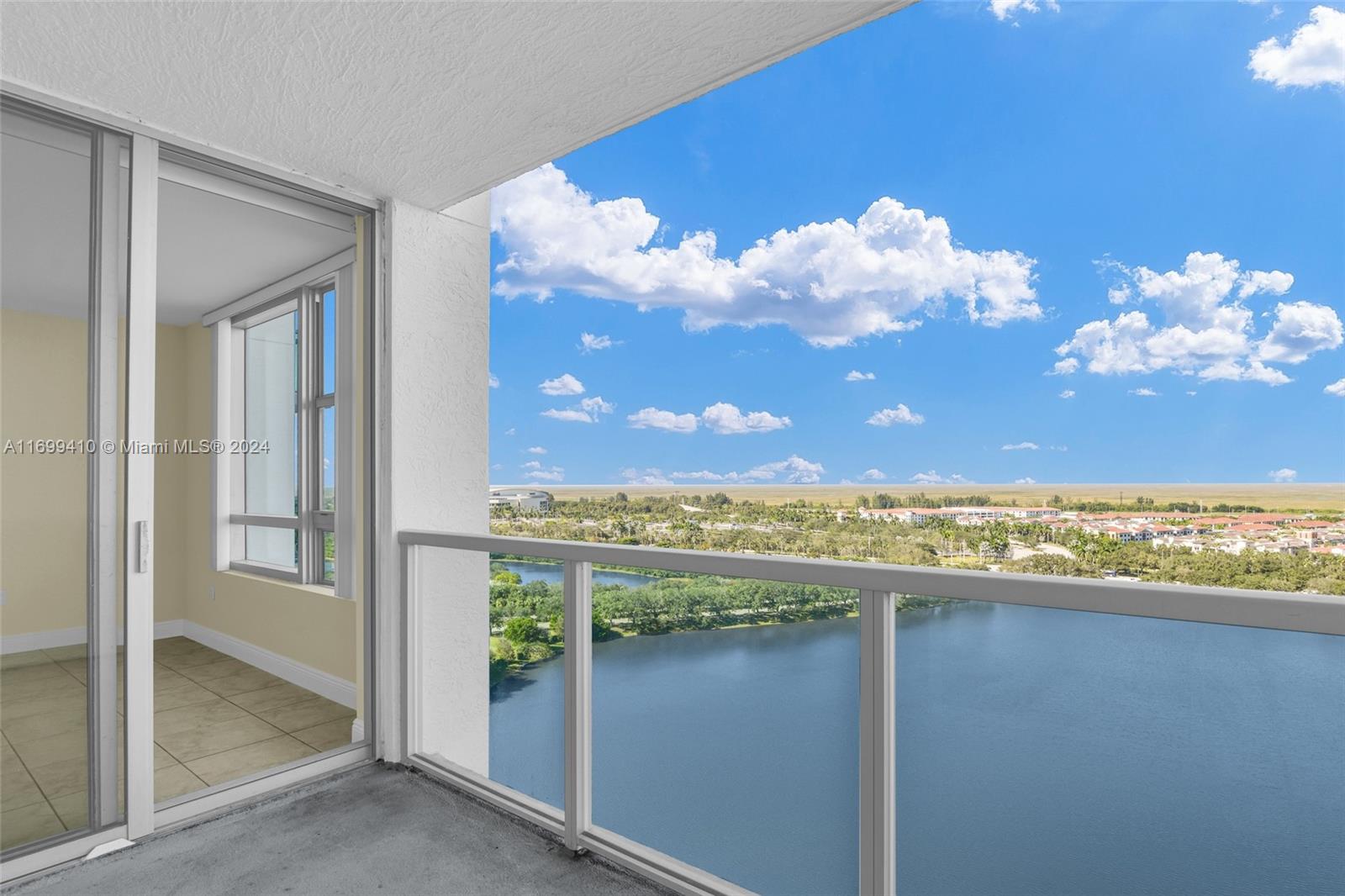 TAO SAWGRASS CONDOMINIUM - Residential