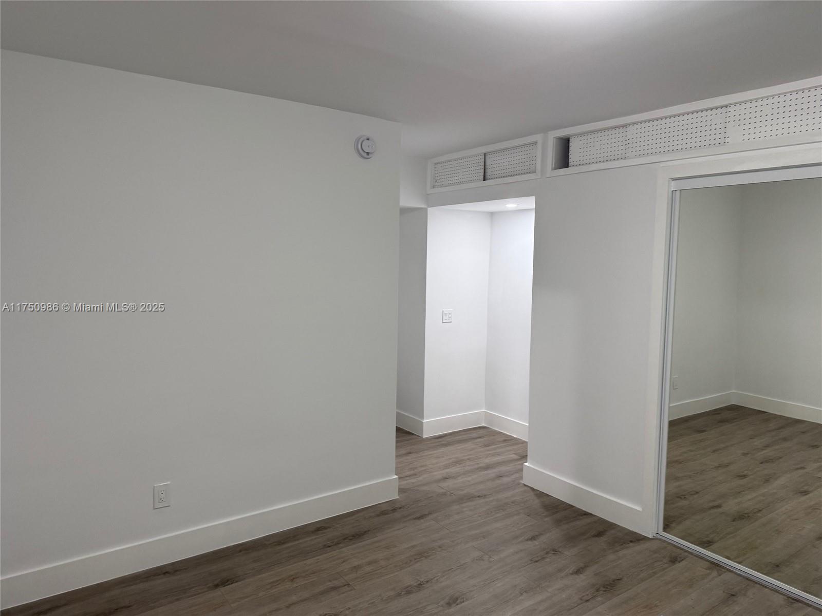 926 Michigan Ave 12
