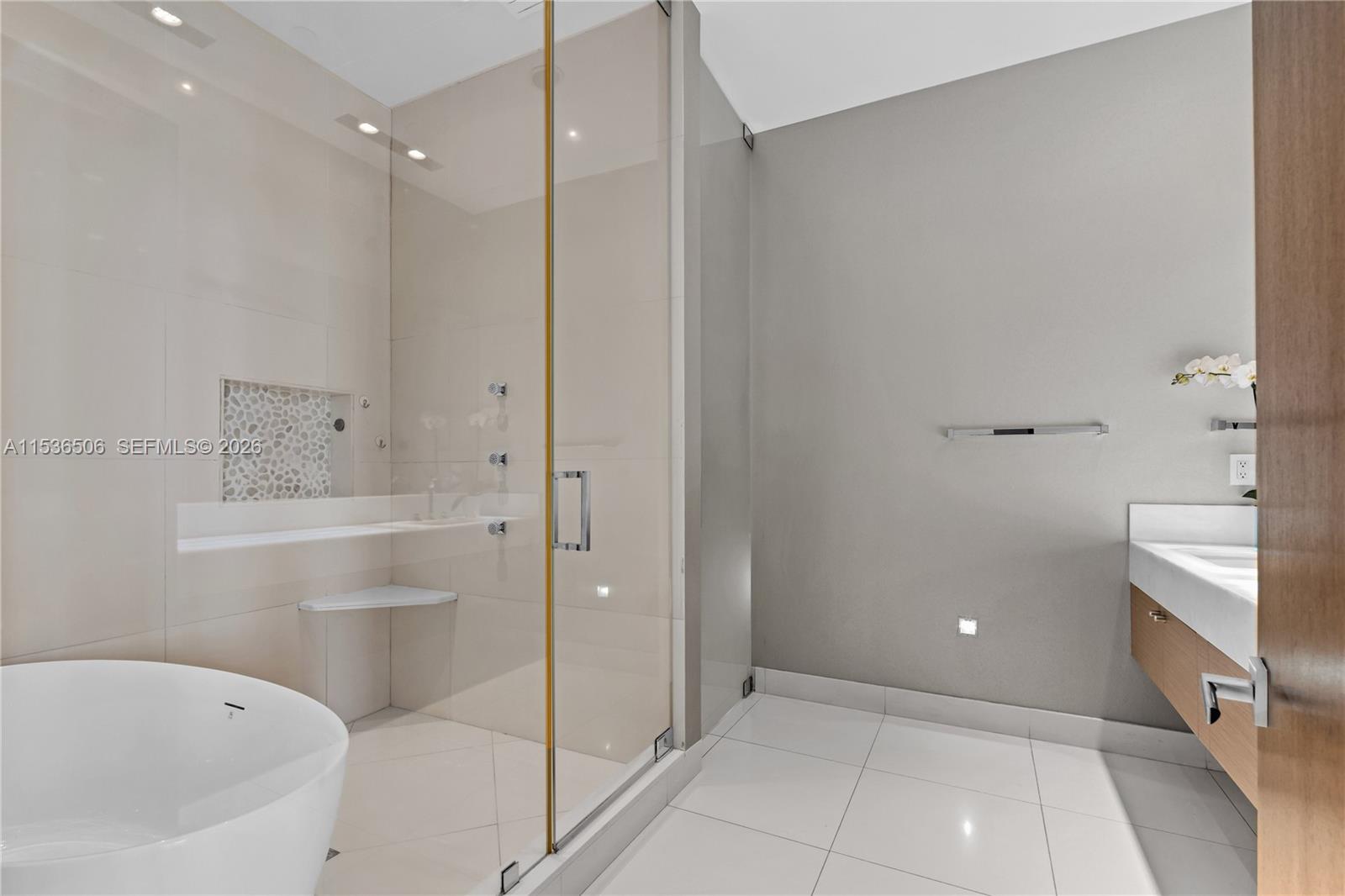 ASIA CONDO - Residential