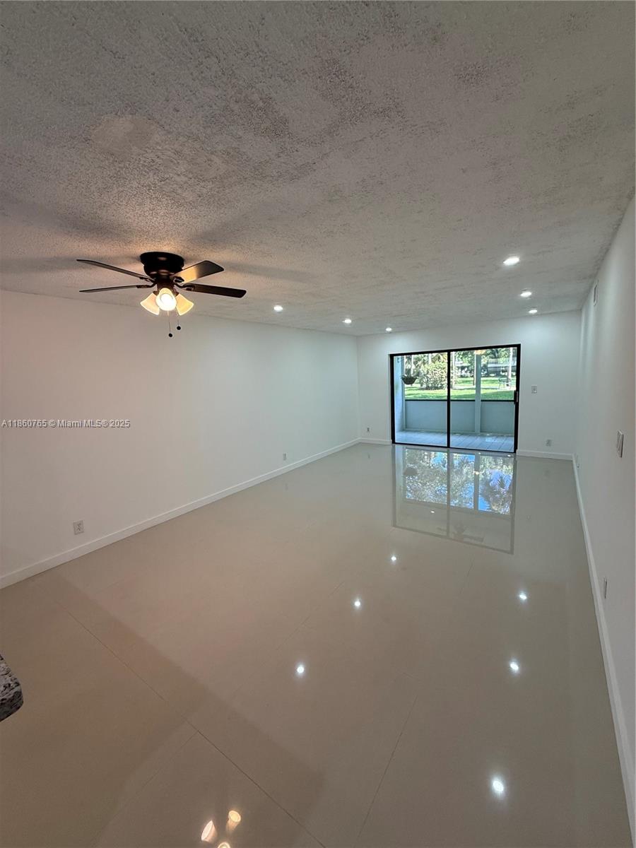 LAKES OF CARRIAGE HILLS - Residential