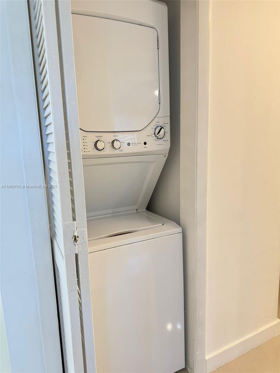 LAKES OF CARRIAGE HILLS - Residential