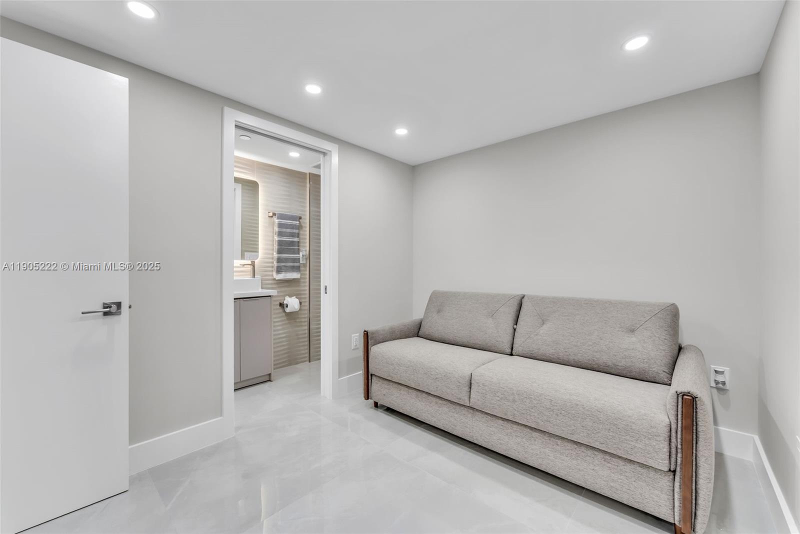 TURNBERRY ISLE CONDO - Residential