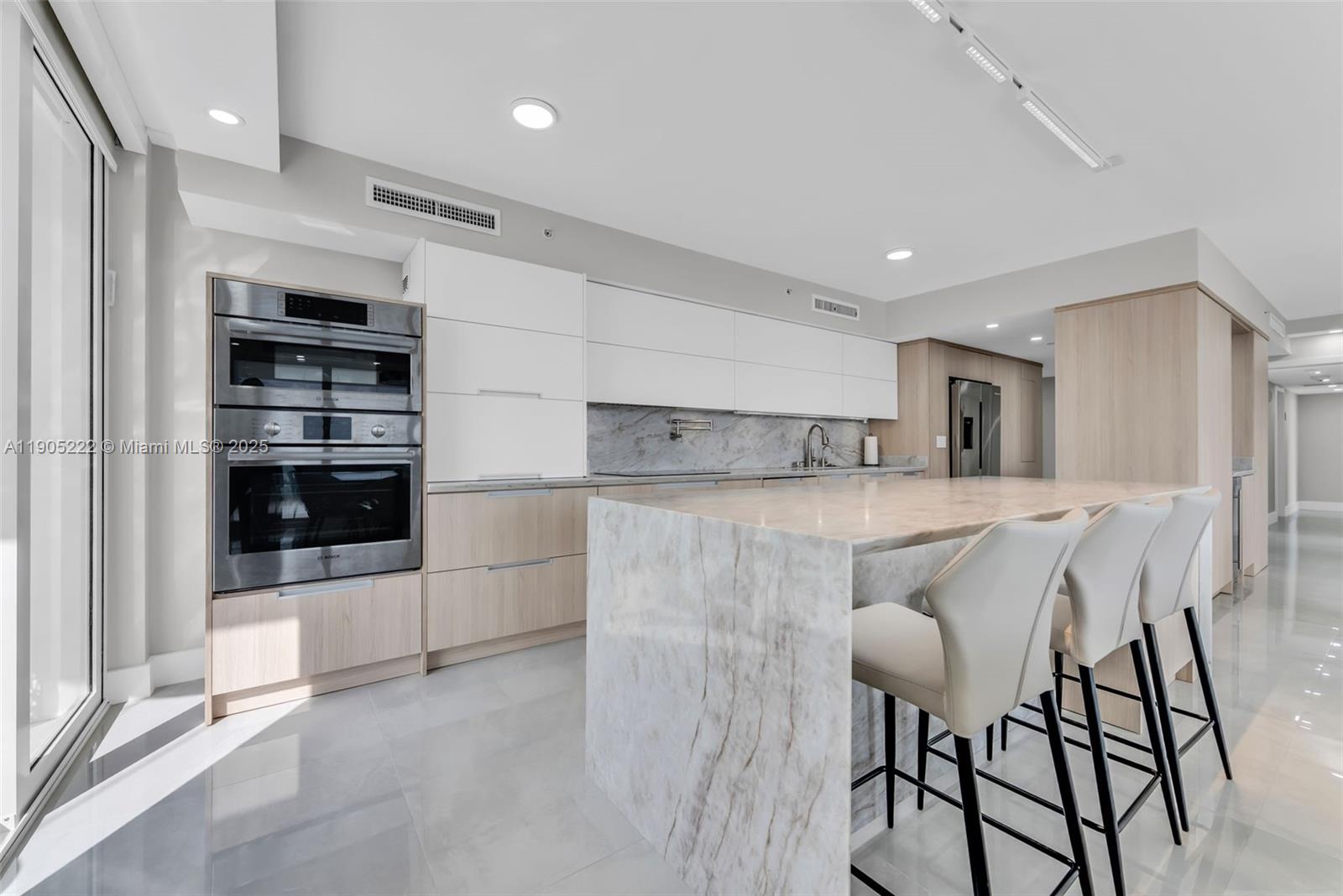 TURNBERRY ISLE CONDO - Residential