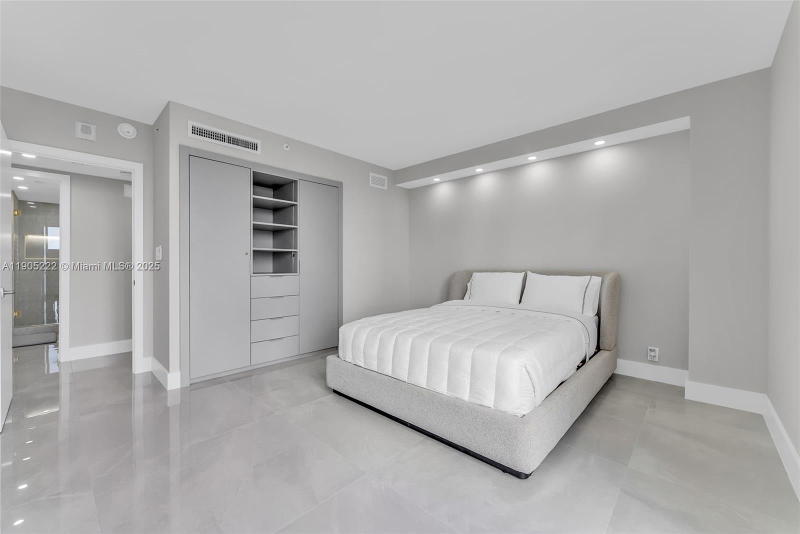 TURNBERRY ISLE CONDO - Residential